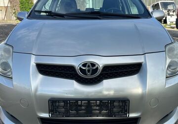 Toyota Auris 210.000 km 3.600 &euro; Berlin 13053