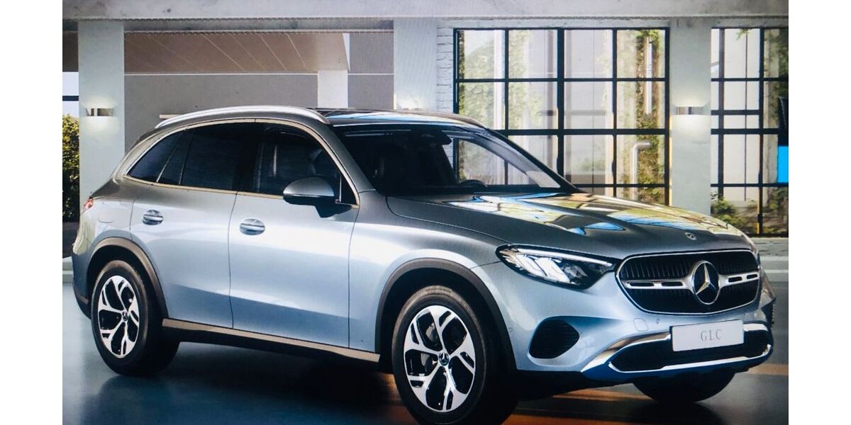 Mercedes-Benz GLC 300 38.280 km 51.200 &euro; Berlin 10961