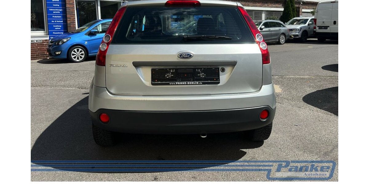 Ford Fiesta Ambiente 1.3*Radio/CD*AUX*Klima* 245.511 km 1.390 &euro; Berlin 13187