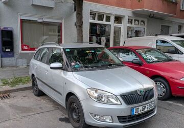 Skoda Fabia 213.500 km 1.180 &euro; Berlin 10405