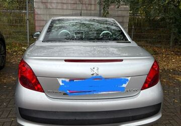 Peugeot 207 161.000 km 1.900 &euro; Berlin 13627