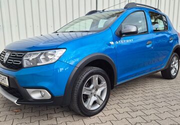 Dacia Sandero 108.000 km 7.999 &euro; Berlin 13125