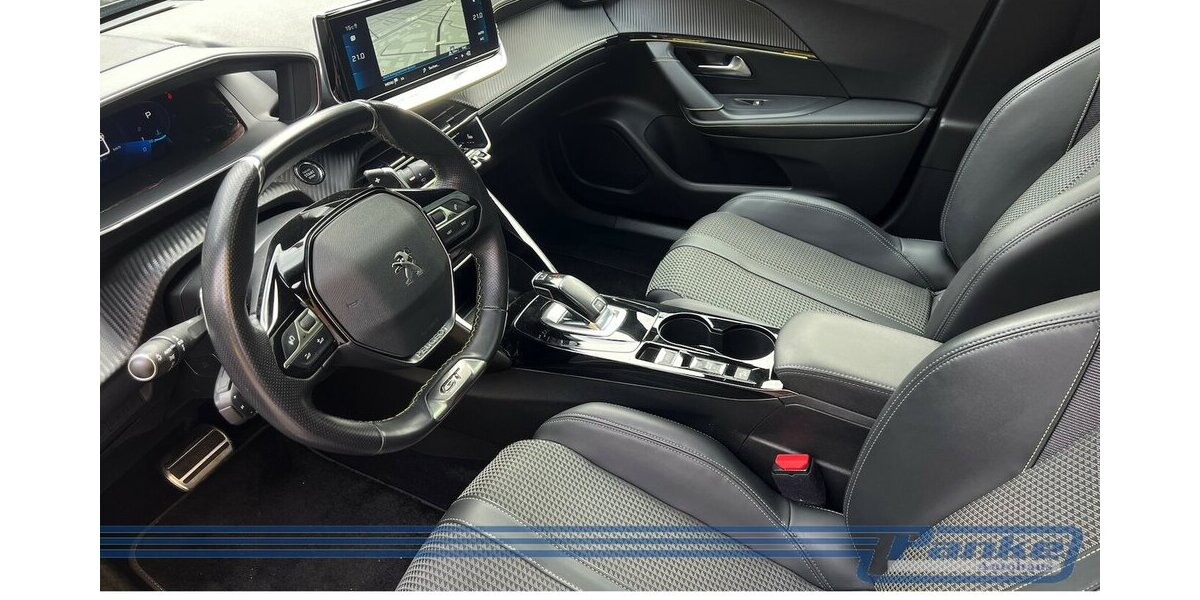Peugeot 2008 GT 155 EAT8*Pano*LED*360°*TotWinkel*NAV* 36.726 km 18.990 &euro; Berlin 13187