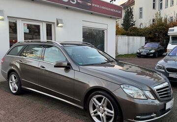 Mercedes-Benz E 300 216.000 km 10.980 &euro; Berlin 12205