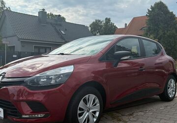 Renault Clio 30.088 km 8.999 &euro; Niederlehme 15713