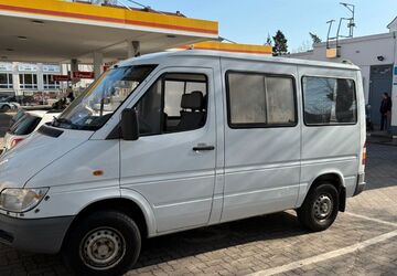 Mercedes-Benz Sprinter 149.000 km 6.999 &euro; Berlin 10963