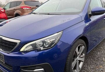 Peugeot 308 162.000 km 7.900 &euro; Wildau 15745
