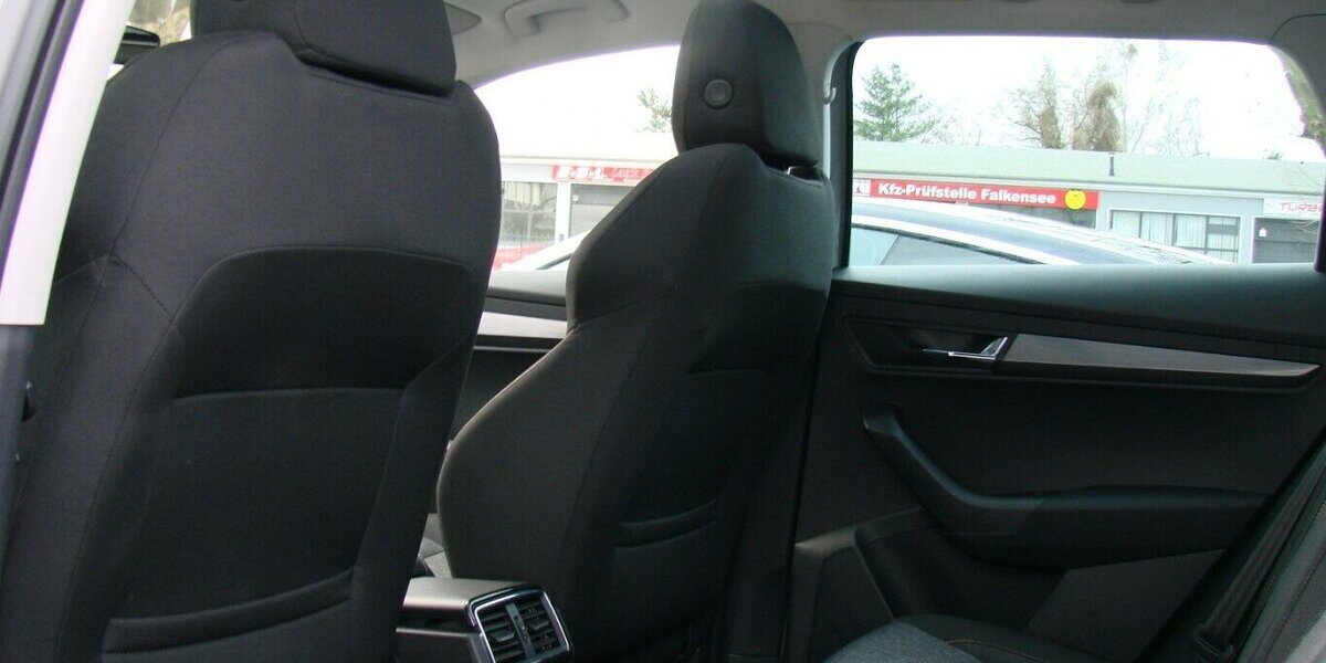 Skoda Karoq 1,5TSi Clever ACC 360° LED Pano AHK 56.303 km 25.980 &euro; Falkensee 14612