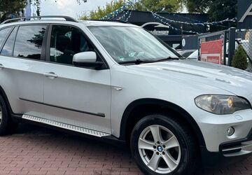 BMW X5 211.602 km 9.990 &euro; BERLIN 13127