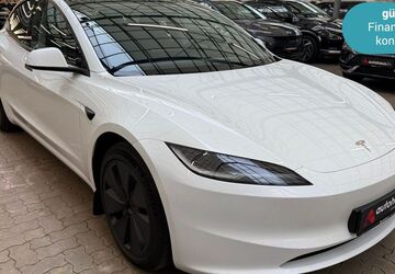 Tesla Model 3 66.539 km 37.590 &euro; Ludwigsfelde (bei Berlin) 14974