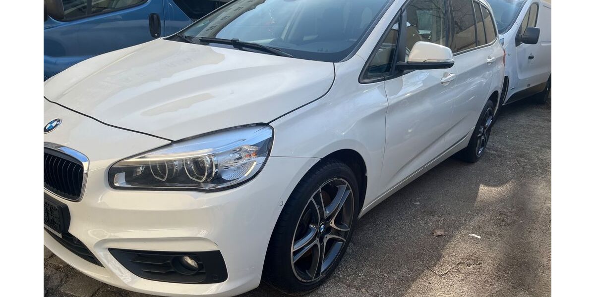 BMW 220 Gran Tourer 230.000 km 7.699 &euro; Berlin 13359