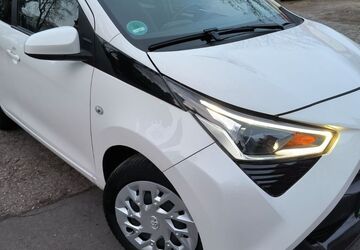 Toyota Aygo (X) 109.000 km 7.990 &euro; Berlin - Schöneberg 10781