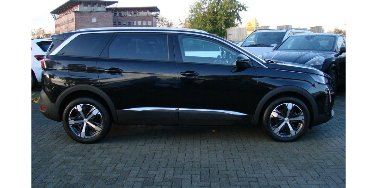 Peugeot 5008 1.2 PureTech130 Allure Pack 7-Sitzer 2WD LED 54.980 km 20.980 &euro; Falkensee 14612