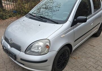 Toyota Yaris 153.000 km 1.800 &euro; Berlin 13353