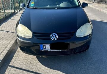 VW Golf 240.000 km 700 &euro; Berlin 13583