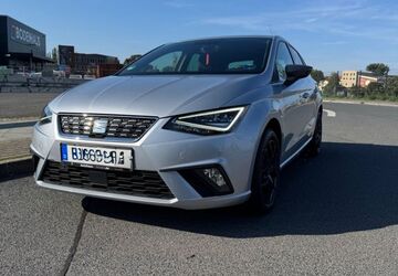 Seat Ibiza 72.000 km 14.999 &euro; Berlin 12459