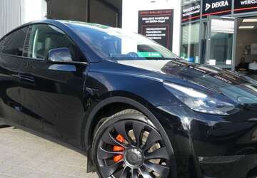Tesla Model Y 57.317 km 40.800 &euro; Berlin 13156