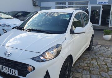 Hyundai i10 31.600 km 14.490 &euro; Potsdam 14469