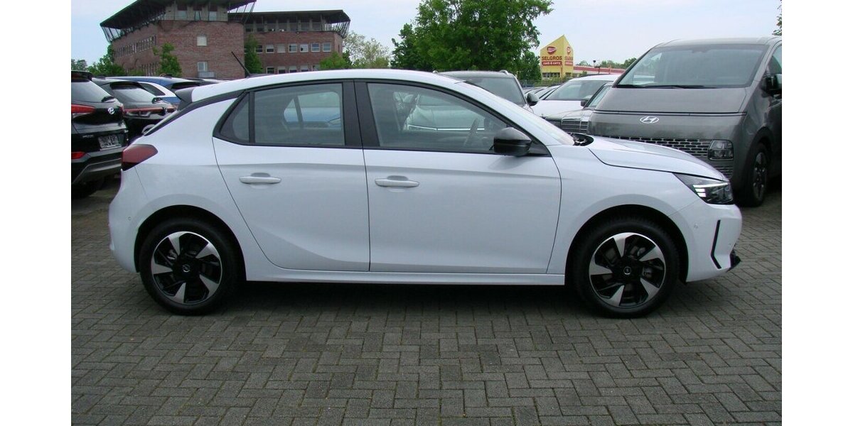 Opel Corsa-e e Edition Long Range Totwinkel Volldigital 1.999 km 24.980 &euro; Falkensee 14612
