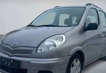 Toyota Yaris 155.000 km 3.490 &euro; Berlin 12277