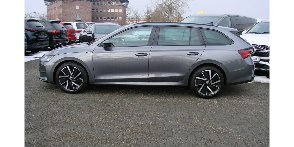 Skoda Octavia 2.0TDi Sportline LED 360º Canton HUD 39.383 km 31.890 &euro; Falkensee 14612