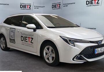 Toyota Corolla 18.000 km 28.990 &euro; Wildau 15745