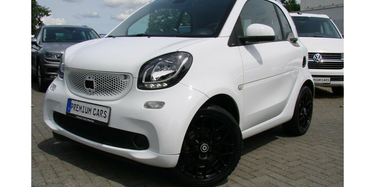 Smart ForTwo Prime Pano Leder Tempomat Cool & Media-Pake 85.132 km 11.980 &euro; Falkensee 14612
