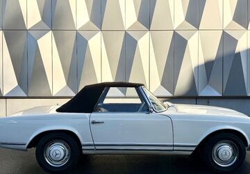 Mercedes-Benz 230 14.640 km 77.990 &euro; Berlin 13407