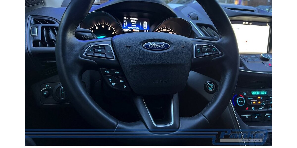 Ford Kuga Automatik*Navi*Carplay*SHZ*Tempo* 63.647 km 14.990 &euro; Berlin 13187