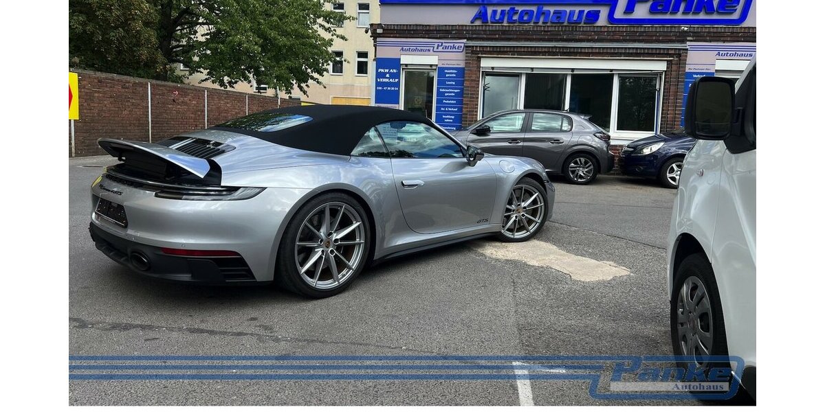 Porsche 911 Carrera 4 GTS Cabriolet*Night*Chromo*Sthzg* 1.750 km 172.890 &euro; Berlin 13187