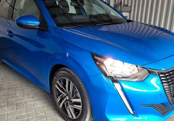 Peugeot 208 129.555 km 8.950 &euro; Berlin 12277