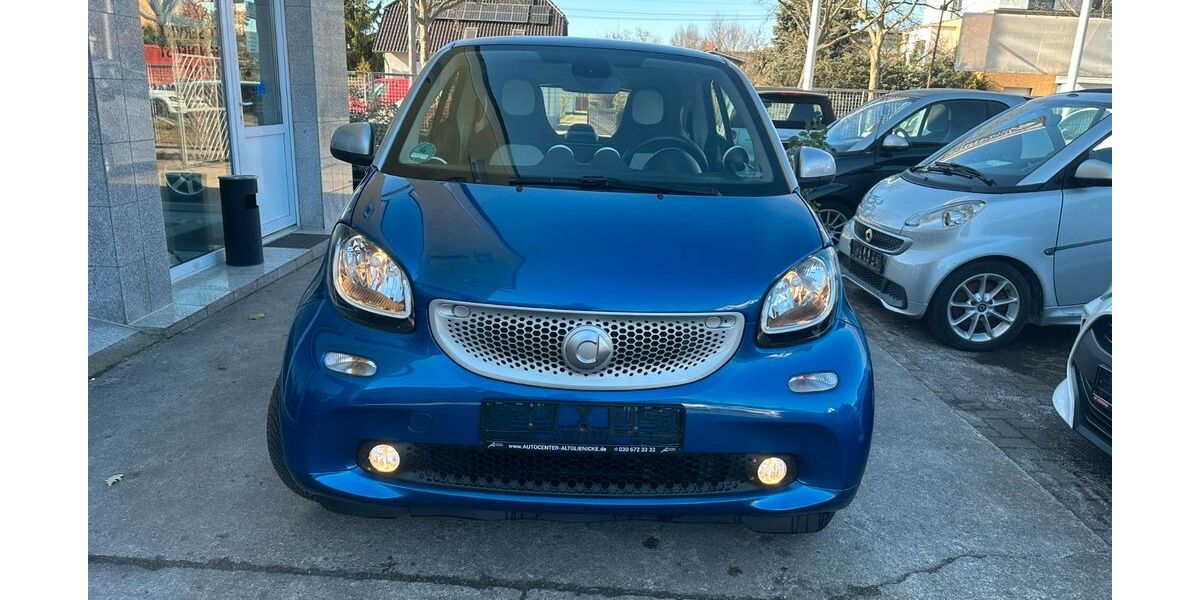 Smart ForTwo 70.262 km 12.490 &euro; Berlin 12524