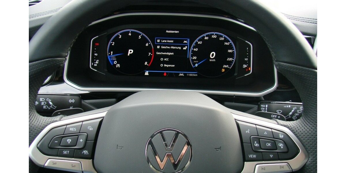 VW T-Roc 1.5TSi R-Line BMT IQ-Light ACC AHK Digital C 11.011 km 28.980 &euro; Falkensee 14612