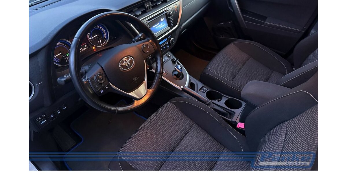 Toyota Auris Touring Sports Hybrid Aut.*RFK*SHZ*1Hand 165.355 km 10.480 &euro; Berlin 13187