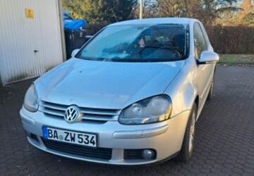 VW Golf 152.000 km 2.650 &euro; Berlin 12353