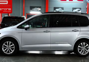 VW Touran 128.566 km 16.440 &euro; Falkensee 14612