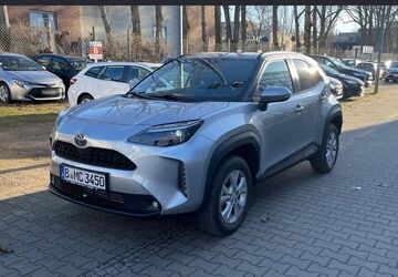Toyota Yaris Cross 1.001 km 34.240 &euro; Berlin 13403
