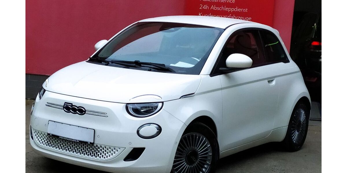 Fiat 500e 2.200 km 16.990 &euro; Berlin 10317