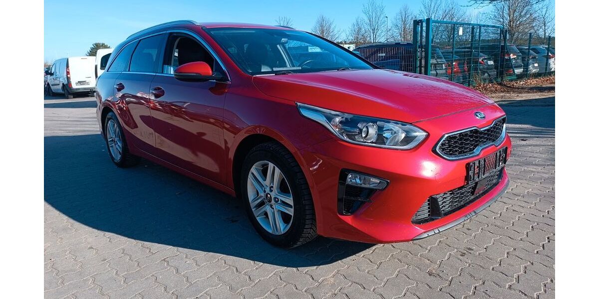 Kia ceed Sportswagon 206.000 km 8.990 &euro; Mittenwalde 15749