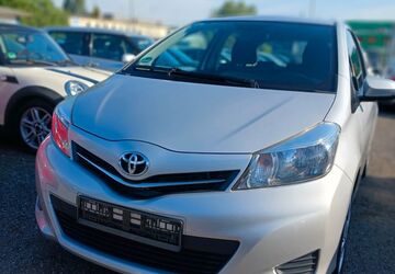 Toyota Yaris 147.000 km 3.999 &euro; Berlin 13597