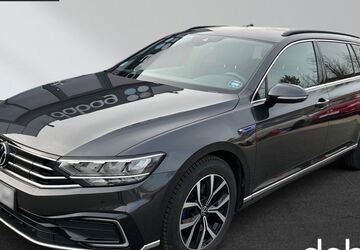 VW Passat Variant 67.149 km 24.490 &euro; Oranienburg OT Germendorf 16515