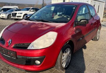Renault Clio 136.000 km 1.999 &euro; Wildau 15745