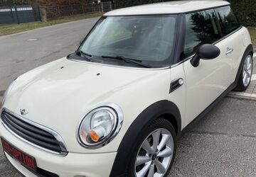 Mini ONE 171.700 km 4.450 &euro; Berlin-Schönefeld 12529