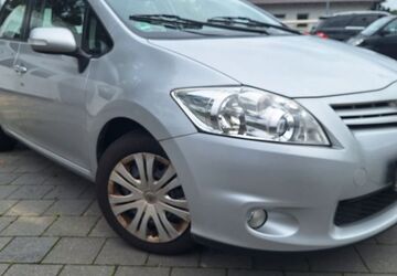 Toyota Auris 69.700 km 5.300 &euro; Oranienburg bei Berlin 16515