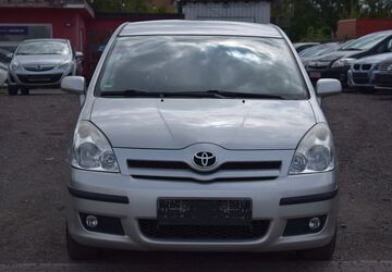 Toyota Corolla Verso 197.000 km 3.999 &euro; Berlin 13597