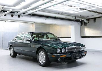 Jaguar XJ8 71.000 km 19.900 &euro; Berlin 10625