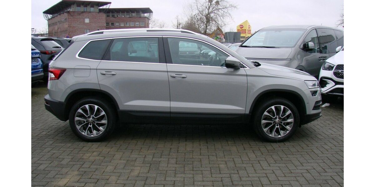Skoda Karoq 1,5TSi Clever ACC 360° LED Pano AHK 56.303 km 25.980 &euro; Falkensee 14612