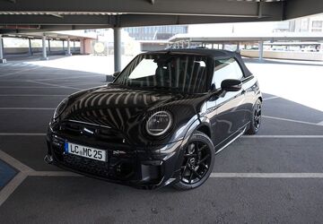 Mini John Cooper Works Cabrio 2.100 km 33.333 &euro; Berlin 10179