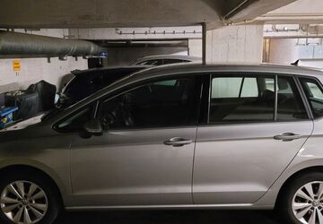 VW Golf Sportsvan 44.000 km 15.000 &euro; Berlin 10777