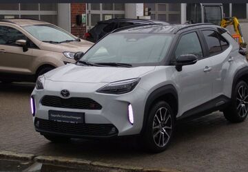 Toyota Yaris Cross 7.933 km 33.950 &euro; Berlin 13403